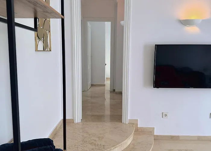 2 Bed In Bena Vista, * Estepona