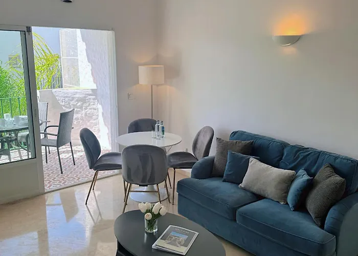 2 Bed In Bena Vista, Apartment Estepona