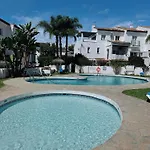 Modern 2 Bed Apartment In Benavista, Pool & Terrace 에스테포나