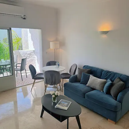 Modern 2 Bed Apartment In Benavista, Pool & Terrace 아파트 에스테포나