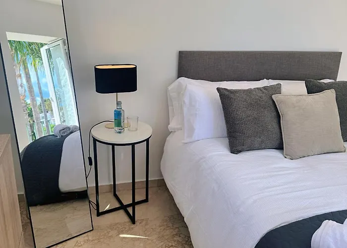 2 Bed In Bena Vista, *